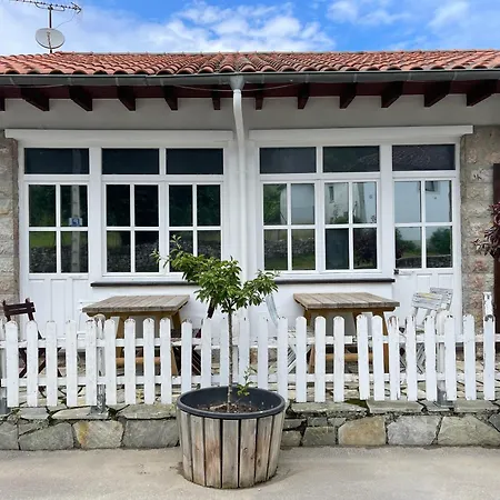 Gulpiyuri Llanes بيت شباب Villahormes